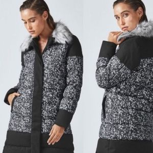 Fabletics Waco Puffer Parka Coat Size LARGE